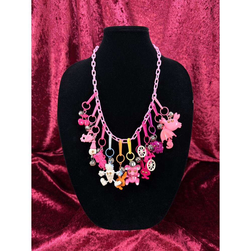 Vintage 1980s Plastic Chain Charm Necklace 12 Bell Googly Eyes Charm Pink Purple